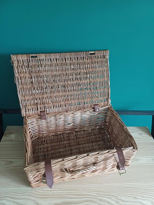 Lovely Medium Fortnum Mason F&M FM Hamper Wicker Picnic Storage