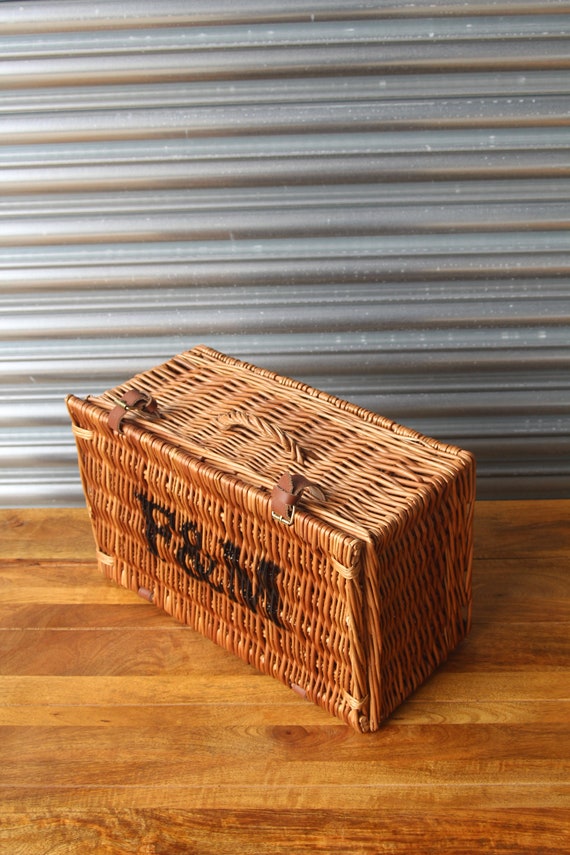 Excellent Small Fortnum Mason F&M FM Hamper Wicker Picnic Excellent Small Fortnum Mason F&M FM Hamper Wicker Picnic