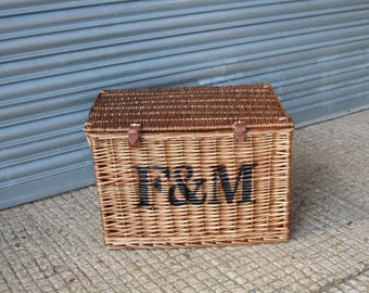 Large Fortnum and Mason F M Wicker Hamper Basket Trunk Toy Chest Coffee Table (u5 / G5)