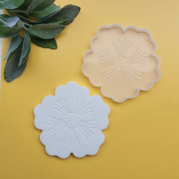 Flower Coaster silicone mold Resin Epoxy Jesmonite mold 12 cm