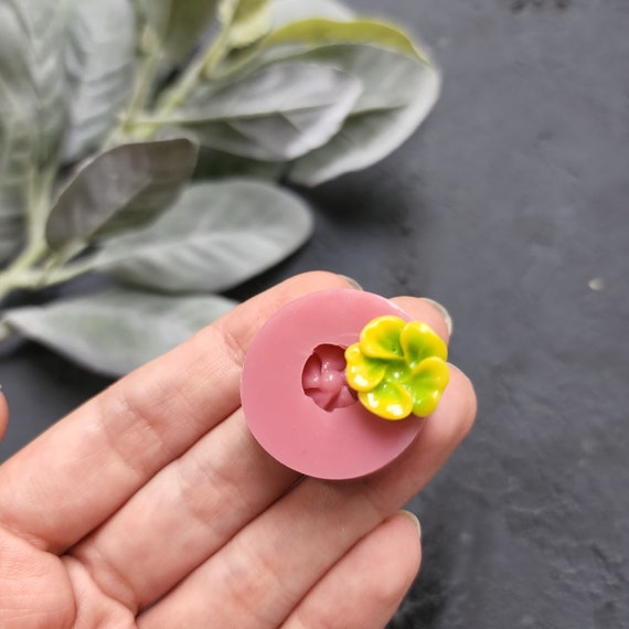 Silicone earrings mold / Silicone epoxy mold / Silicone stud earring moulds / Silicone UV resin molds / Flowers clay jewelry mold /Clay tool