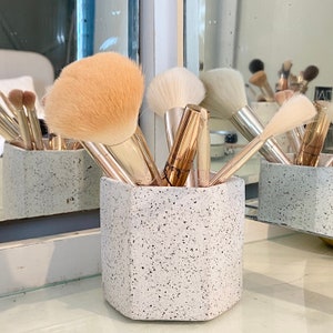 Paint Brush Holder 67 Holes Wooden Paint Brush Holder Stand Desk Organizer  Watercolor Brush Tray Rack For Pencils Paint Brushes - AliExpress