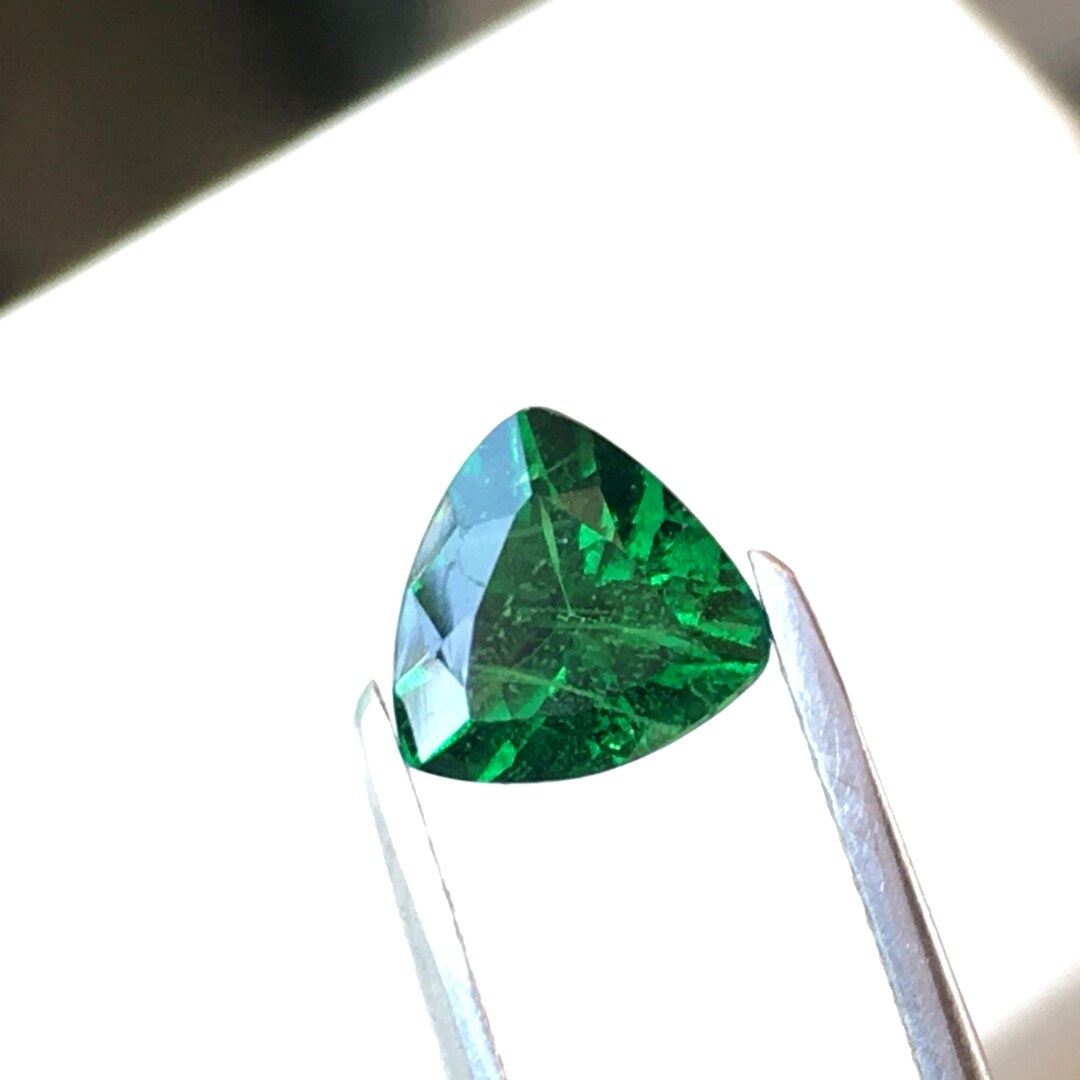 Tsaborite Buy Rare Tsavorite Garnet Cut, 6.50 Mm Trillion Shape, Beautiful Green ...