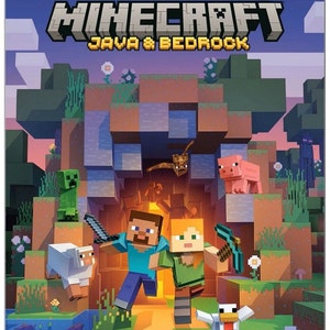 Pode incluir: Uma capa de videogame para Minecraft: Java & Bedrock Edition. A capa apresenta uma paisagem pixelada colorida com dois personagens correndo em direção à entrada de uma caverna. O jogo é classificado 10+ pela ESRB por Violência Fantasia e Interação dos Usuários.