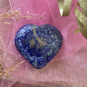 Lapis Lazuli Heart - CRYSTALHEART LAPIS LAZULI  - Crystal Heart - Stone heart Figurine - Healing stone Heart - Lapis Lazuli  Crystal Heart