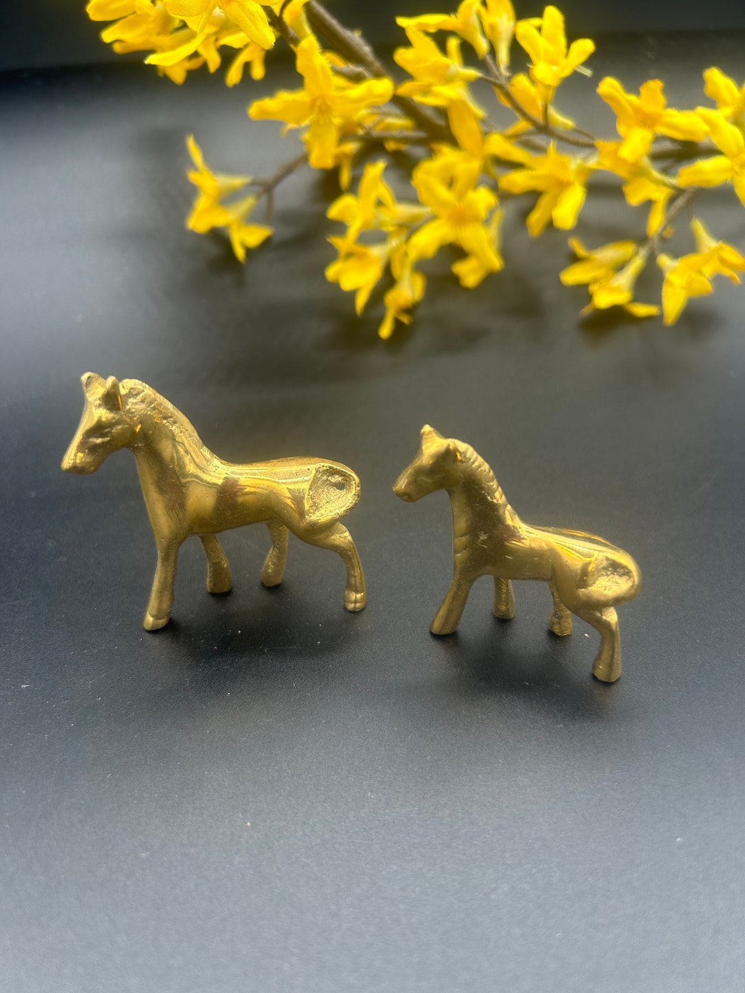ヴィンテージの真鍮製馬の置物 – 2個セット、インドで手作り - Etsy 日本