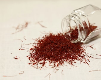 Saffron Organic Threads 1 Gram Package Fresh Kesar Saffron Spice High Grade A+, No Artificial colour Herb Saffron 100% Pure Original Quality