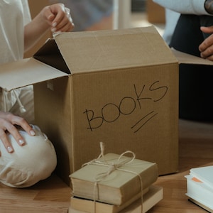 Scatola di libri a sorpresa dell'usato / Appuntamento al buio con un libro, tè gratis immagine 5