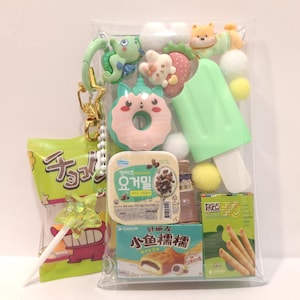 Kawaii Miniature Gasha Pouch: Japanese Keyring with miniatures