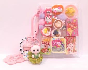 Portachiavi Kawaii Gashapon: gasha giapponesi pieni di miniature, dolci e giocattoli fatti a mano, kawaii da collezione.