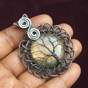 Ciondolo Albero della Vita in Filo di Rame: Pietra Preziosa Labradorite Gialla