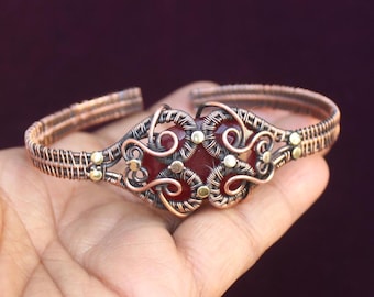 Brazalete de cobre con rubí rojo facetado: brazalete de alambre ajustable