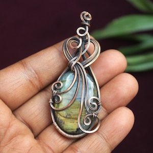 Stunning Flashy Labradorite Copper Pendant/ Labradorite Gemstone Copper Wire Wrap Pendant Jewelry/ Gift Pendant/ Oxidize Polish Pendant