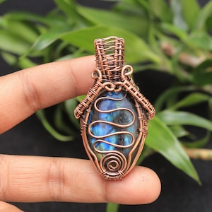 Graceful Blue Fire Labradorite Copper Pendant/ Gemstone Copper Wire Wrap Pendant Jewelry/ Gift Pendant/ Oxidize Polish Pendant