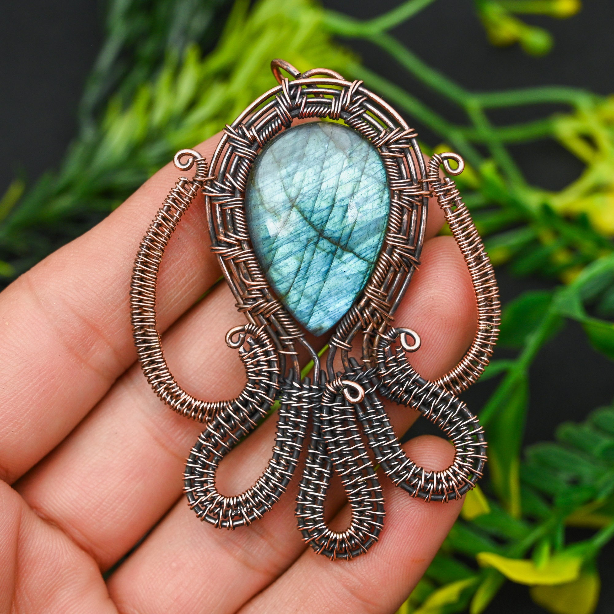 Ciondolo a forma di cuore in labradorite: pietra preziosa Ciondolo a forma di cuore in labradorite: pietra preziosa