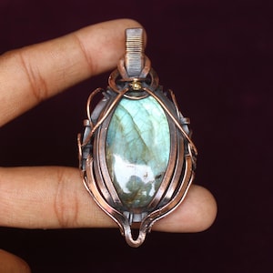 Excellence Flash Labradorite Copper Pendant/ Labradorite Gemstone Copper Wire Wrap Pendant Jewelry/ Gift Pendant/ Oxidize Polish/ For Gift