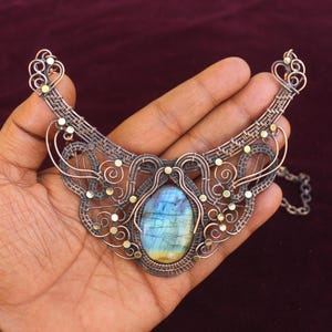 Collar de cobre con labradorita hecho a mano: joyería con envoltura de alambre ajustable