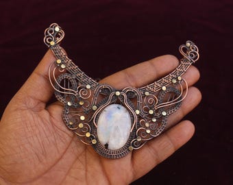 Collar de cobre con piedra lunar: joyería bohemia hecha a mano