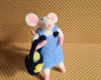 Mouse felt figure