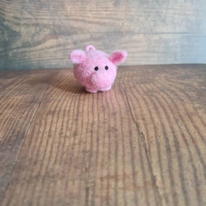 Pig lucky charm felt figure image 3