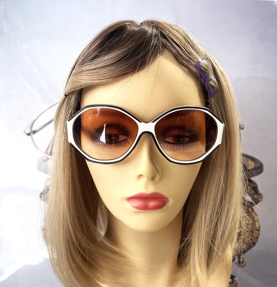 Vintage 70s Womens Sunglasses  "Model 9603"  with… - image 1