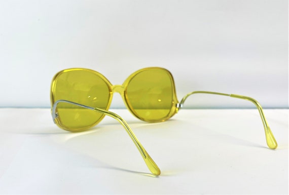 Vintage 1980s Womens Drop-Arm Sunglasses with Cus… - image 7