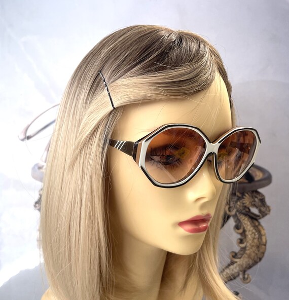 Vintage 70s Womens Sunglasses  "Model 9603"  with… - image 3