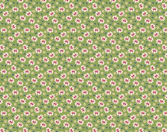 Könnte beinhalten: Ein grüner Stoff mit einem sich wiederholenden Muster aus kleinen weißen Blumen mit rosa Mitte, winzigen gelben Blüten und dunkelblauen Blattakzenten. Ein weißes Lineal am unteren Rand zeigt eine Skala von 30,48 cm für die Stoffbreite.
