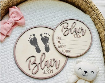 Letrero de anuncio de nacimiento de niña, recuerdo personalizado con datos de recién nacida y huellas de pies, accesorio para fotos de hospital