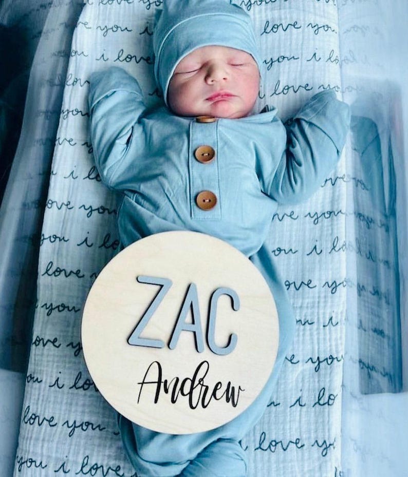 Letrero personalizado con el nombre del bebé / Accesorio para fotos de recién nacidos en el hospital / Recuerdo de anuncio de nacimiento / Placa de madera 3D imagen 5