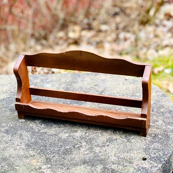 Piccolo rack di spezie in legno vintage, deposito cucina svedese, bellissimo portapacchi rustico in legno, porta spezie rustico, anni '70