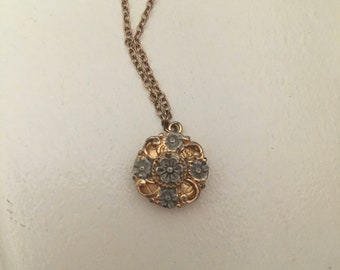 sui dhaga gold earing