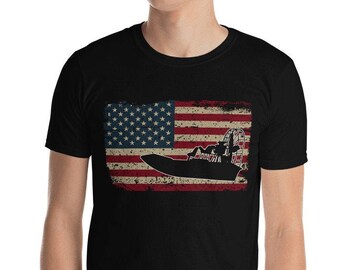 Airboat America Flag I Patriotic Airboat Captain Racing Gift Short-Sleeve Unisex T-Shirt