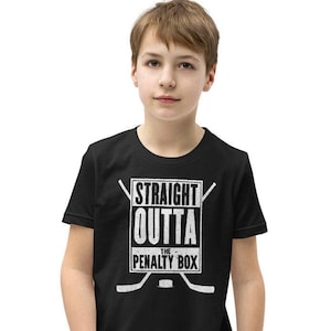 Straight Outta The Penalty Box T-Shirt Divertente Hockey Su ghiaccio Regalo Giovane T-Shirt