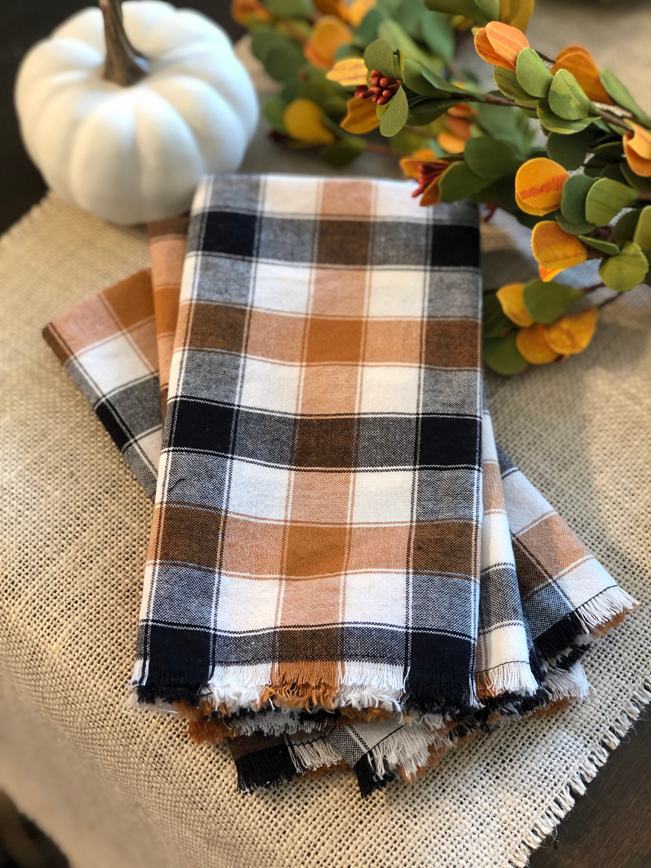 Fennco Styles Autumn Buffalo Plaid Cotton Cloth Napkins 20 W x 20 L, Set  of 4 - Orange Dinner Napkins for Everyday Use, Home, Dining Table Décor,  Banquets, Christmas, Special Events 