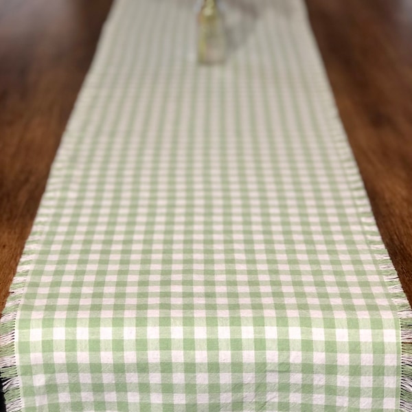 Green White Table Runner/Spring Table Runner/Gingham Table Runner/Farmhouse Table Runner/Summer Table Runner