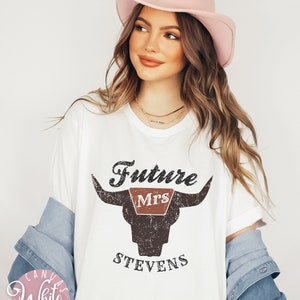 Custom Western Graphic Tee Future Mrs Bride Shirt Engagement Bride To Be Yes Bridal Party Shirts Personalized Miss to Mrs Tshirt