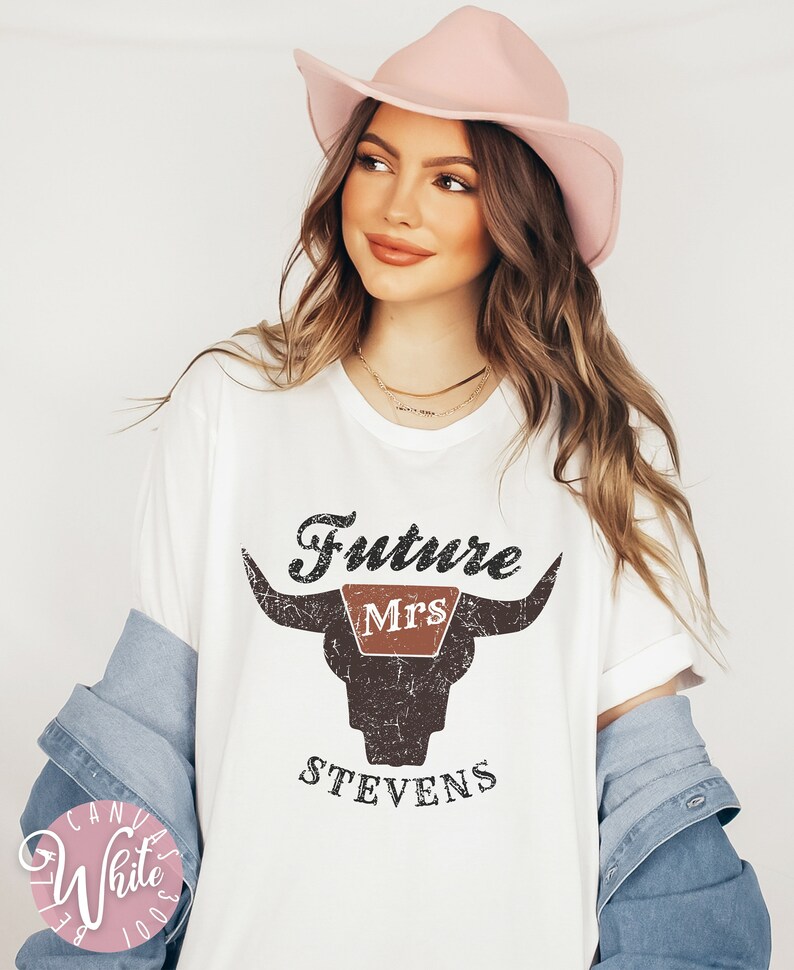 Custom Western Graphic Tee Future Mrs Bride Shirt Engagement Bride To Be Yes Bridal Party Shirts Personalized Miss to Mrs Tshirt