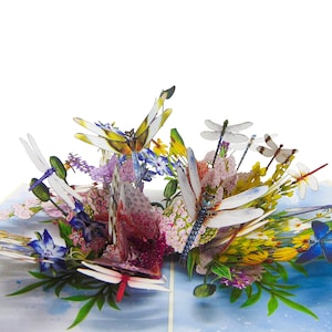 Libellules avec accents floraux, carte pop-up, cartes de voeux pop-up 3D - oeuvre d'art unique dédiée à la main. Créez une carte de voeux pour toutes les occasions