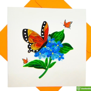 Biglietto d'auguri quilling con farfalla sui fiori - Arte unica dedicata fatta a mano. Biglietto d'auguri di design per tutte le occasioni di GREENHANDSHAKE