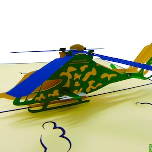 Helicóptero del ejército de EE. UU., tarjeta emergente, tarjetas de felicitación emergentes en 3D - Arte único dedicado hecho a mano / hecho a mano. Tarjeta de felicitación de diseño para toda ocasión.