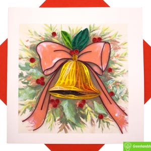 Biglietto di auguri natalizio con fiocco e campanellino Jingle Quilling - Unico dedicato fatto a mano/cuore. Progetta un biglietto di auguri per tutte le occasioni