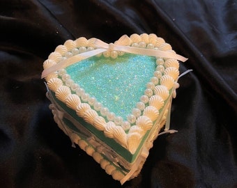 Large Tiffany Blue Cake Coquette Jewlery Box