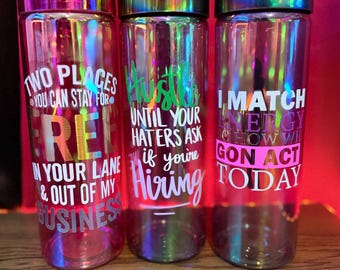 Juego de 3 botellas de agua.