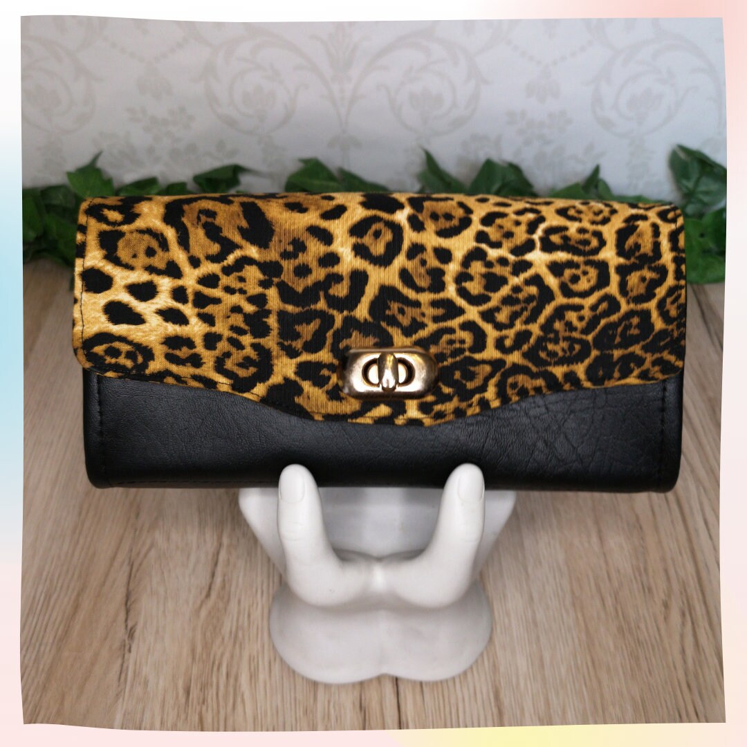 Leopard Clutch Purse for Women Wristlet Wallet Leather Ladies Evening Envelope Bag 