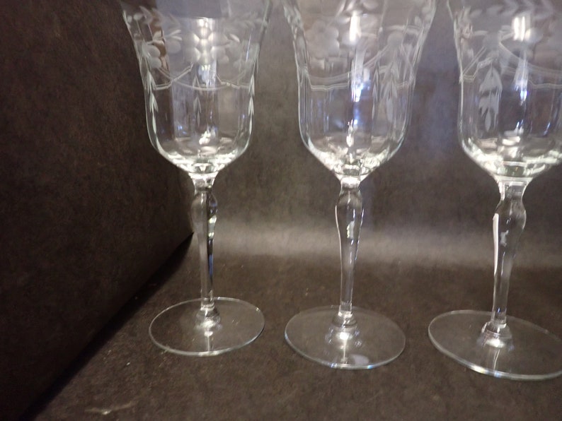 Vintage 4 Clear Etched Red Wine or Water Goblets with Swag and Dots for Wedding