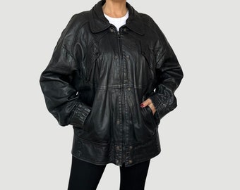 Vintage Woman Black Leather Bomber Jacket - Oversize Bomber Leather Coat - Man Crop Motorcycle Coat - 1980s