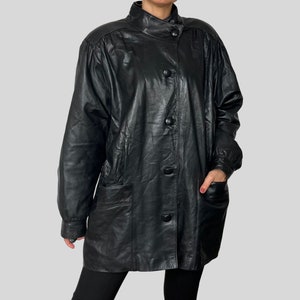 Vintage woman Black leather jacket - Oversize Avant Garde Blazer Leather Overcoat - Size 40/L - 1980s - Excellent Vintage Condition