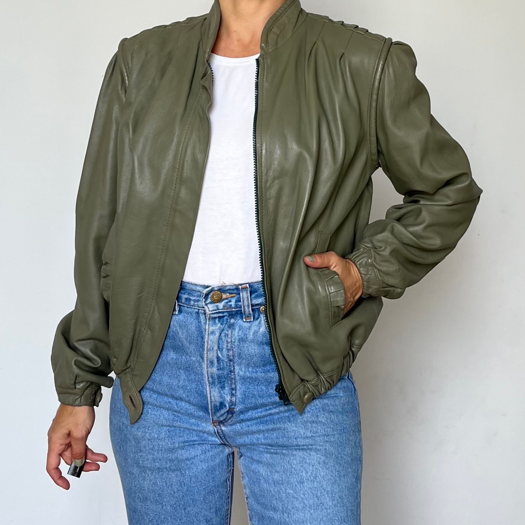 Vintage Woman Green Leather Bomber Jacket Cropped Bomber Etsy
