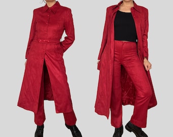 Vintage Damen Zweiteiler Burgunder Anzug - Lange Jacke / Kleid mit Gürtel & Hose Roter Anzug Set - 1990er Jahre - Größe S - Ausgezeichneter Vintage Zustand
